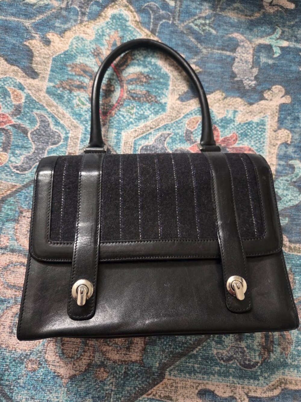 Made in Italy Black Leather Handbag with a handle